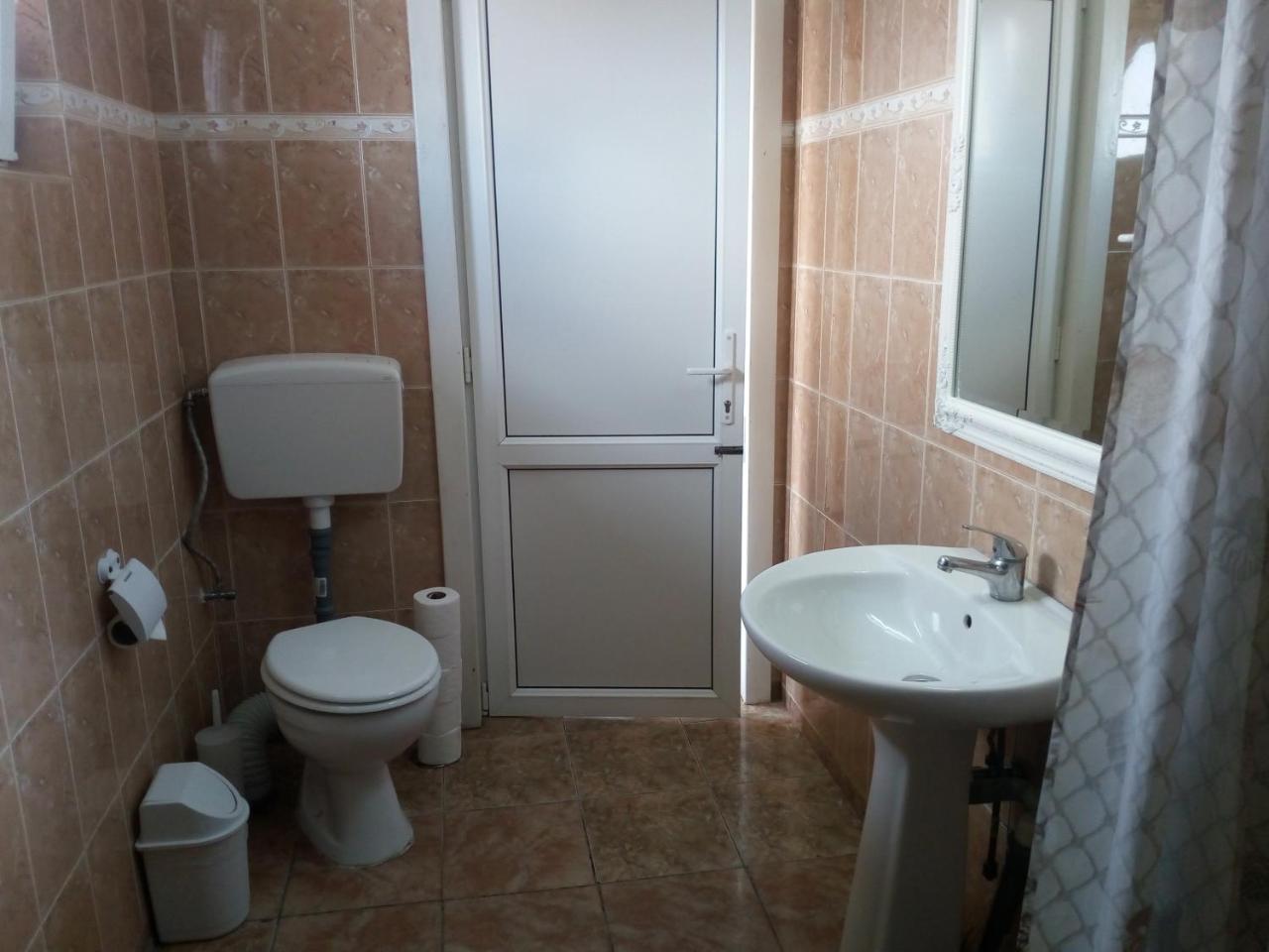 كوستِنيست Pensiunea Casa Johnelly المظهر الخارجي الصورة